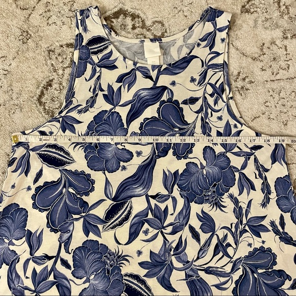H&M Blue and White Floral Swing Dress Size Small - Picture 9 of 13